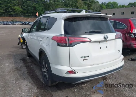 2017 Toyota Rav4 Xle z USA, uszkodzony, nr VIN JTMRFREV7HD199244